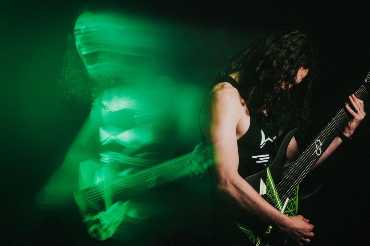 MikhMakh’s Flash Sale: Bold Sounds and Boundary-Breaking Messages