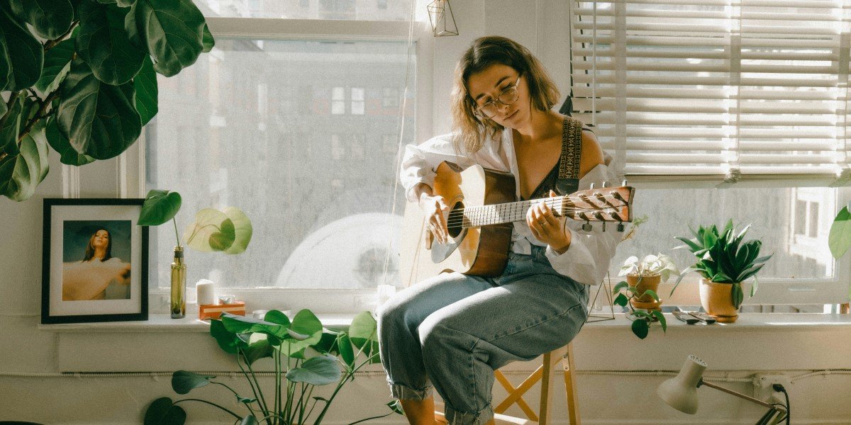 The Unsung Orchestra: Tracing the Guitar's Grand Evolution