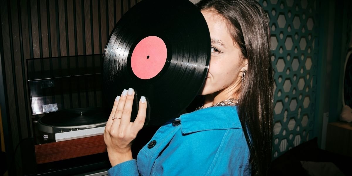 What to Know Before Signing with a U.S. Record Label