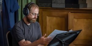 Balancing Composition and Education - The Academic and Professional Path of Clive Osgood