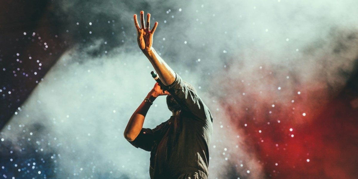 Coldplay Joins Artists Demanding Ticket Resale Price Cap in UK