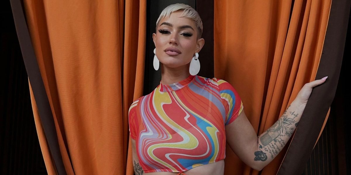 Courtney Hope: Rising Music Sensation Set to Debut Her Unique Country/Pop Blend in 2024